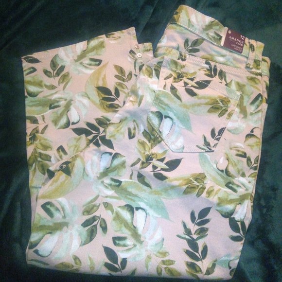 NWT Gloria Vanderbilt Amanda Capri Jeans in Stonewood & Palm Jungle Print Sz 12 - Picture 13 of 14